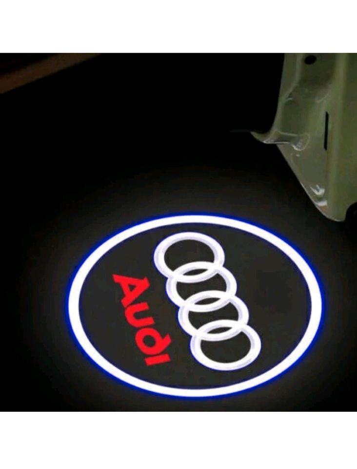 Einstiegsbeleuchtung mit Audi Logo