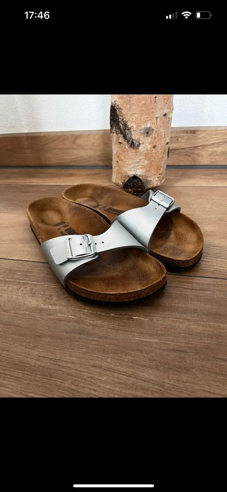 Birkenstock Madrid Gr. 37 S Schlappen Sandalen Silber in Marktleugast