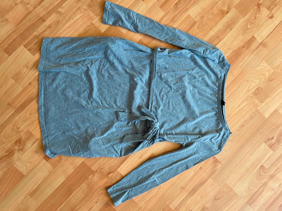 Umstandskleidung Gr S/M (Blusen, Kleider, Shirts, Jeans) in Moorenweis