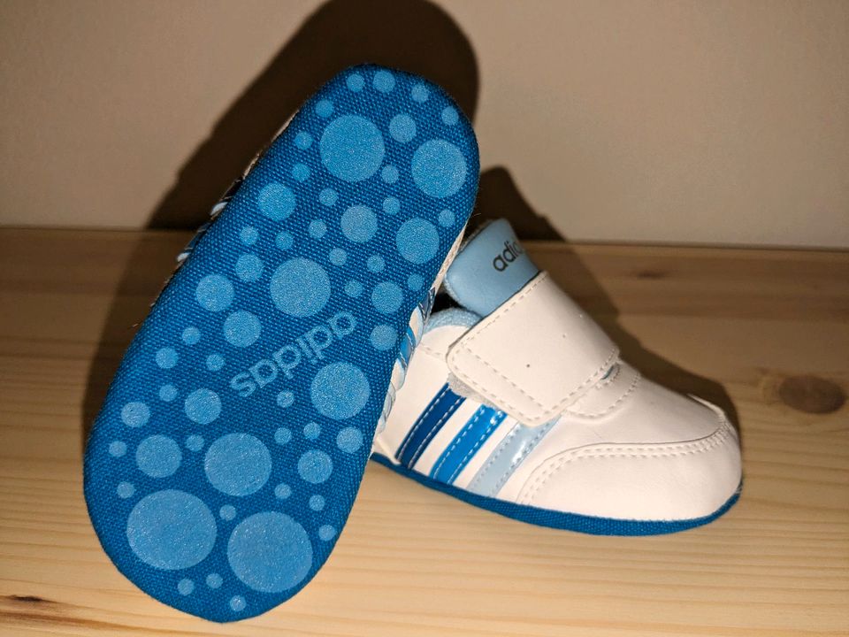 Baby Sneaker Schuhe von ADIDAS in Größe 19 in Velden Mittelfr.