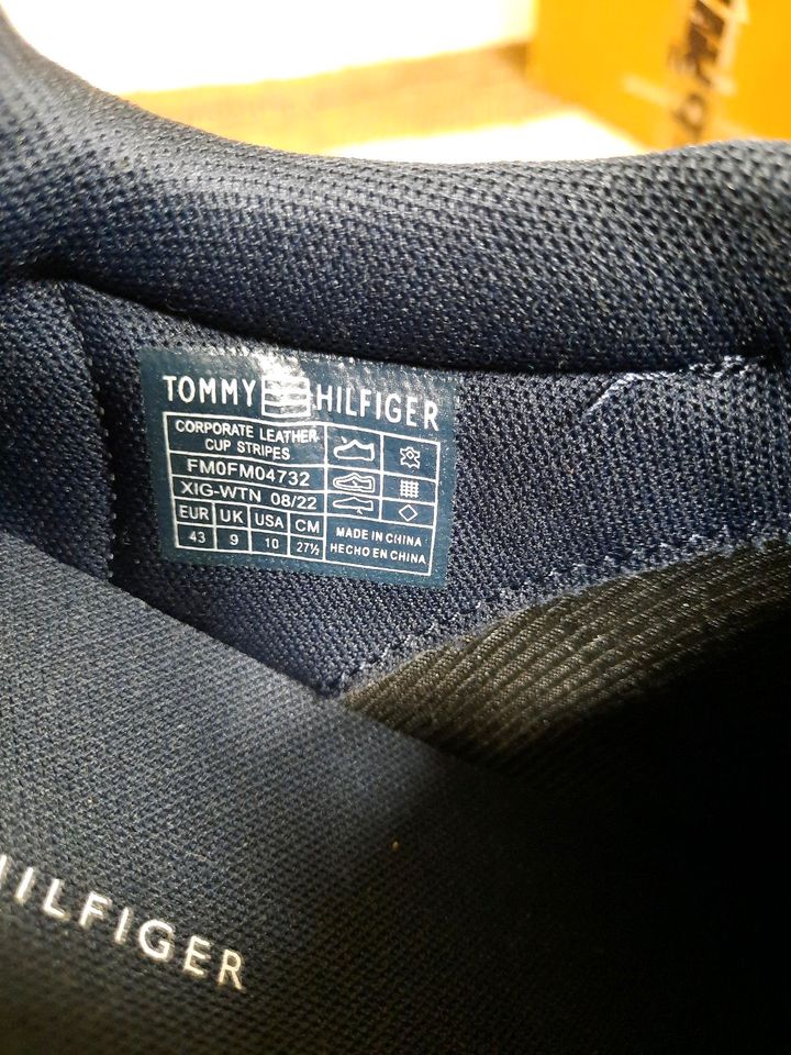 Sneaker Tommy Hilfiger Gr. 43 in Wallstawe