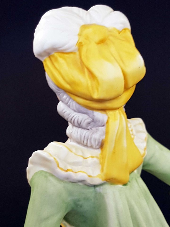 Handbem. Porzellanfigur „Marie Antoinette“ v. Franklin Porcelain in Bielefeld