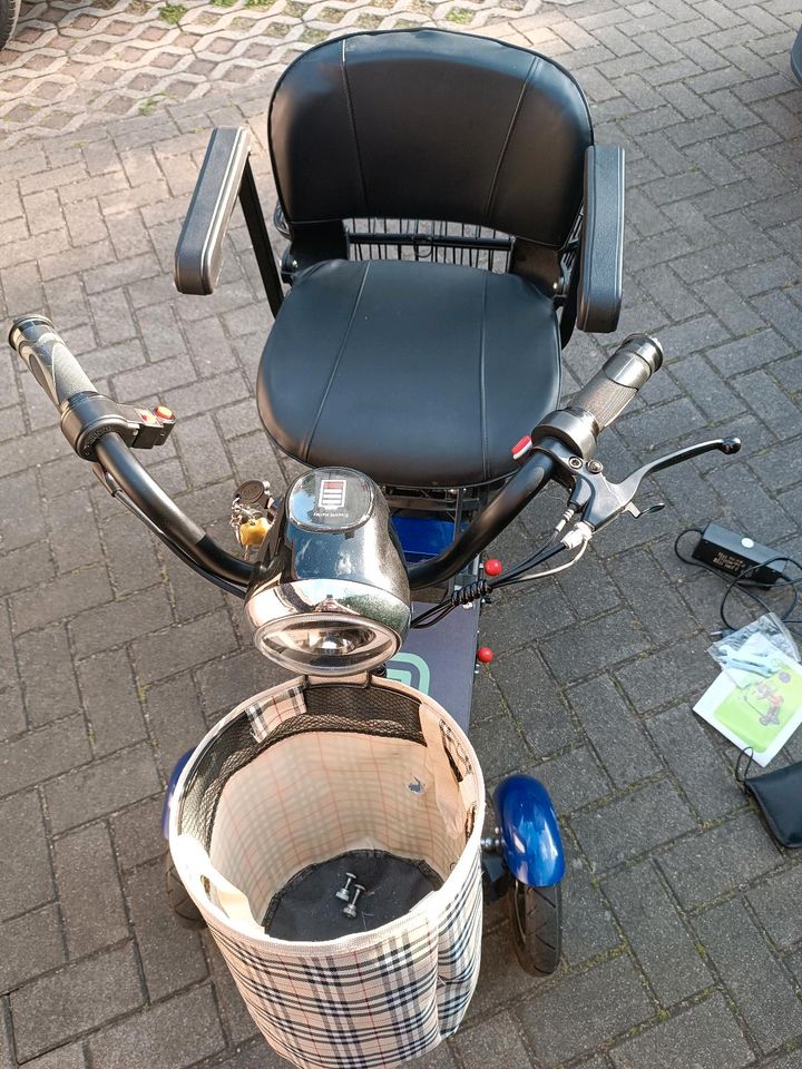 Scooter Elektromobil Krankenfahrstuhl Elektroroller Econelo in Dresden