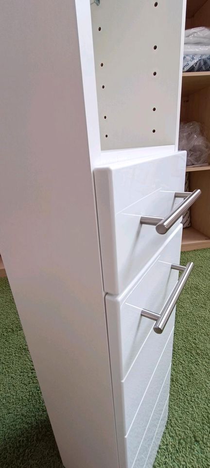 NEU Badezimmer Hochschrank Weiß/Hochglanz 180x25x21 Hängeschrank in Rahden