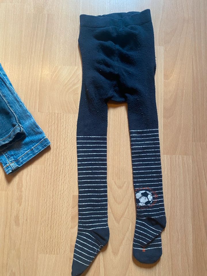 Kleiderpaket Jungen 98 - 104 Jeans Shirts KuschelAnzug in Friesenheim