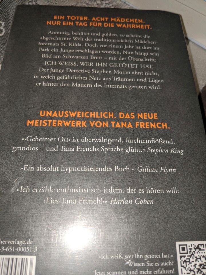 Tana French "Geheimer Ort" in Wesel