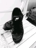 schwarze Unisex-Nike-Schuhe/Größe 41/Einlegesohlenlänge 26,5 cm München - Ramersdorf-Perlach Vorschau
