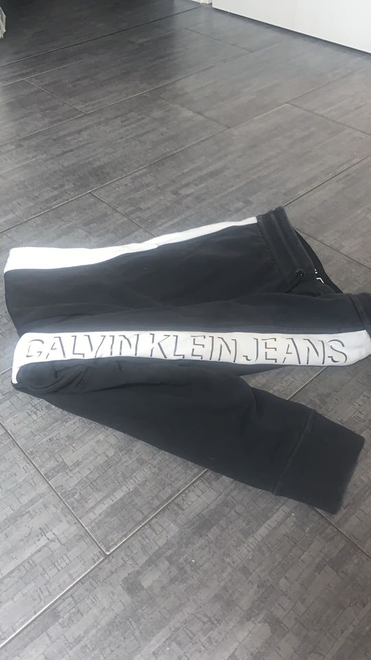 Calvin Klein Jogginghose (M) in Ahrensfelde