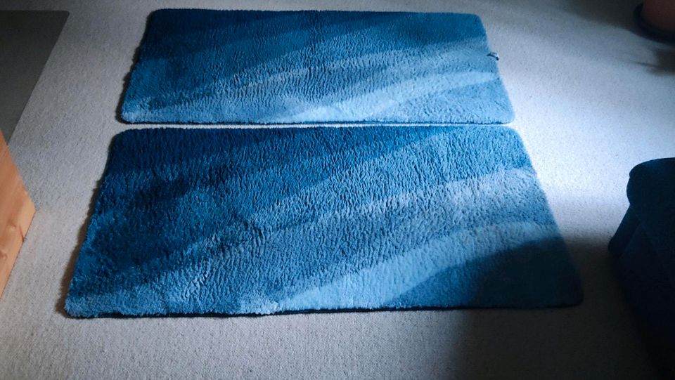 2 x orig. KLEINE WOLKE Badezimmer Teppiche groß blau TOPZUSTAND ! in Bochum