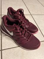 Nike Sport Schuhe Gr. 40,5 NEU Nordrhein-Westfalen - Kürten Vorschau