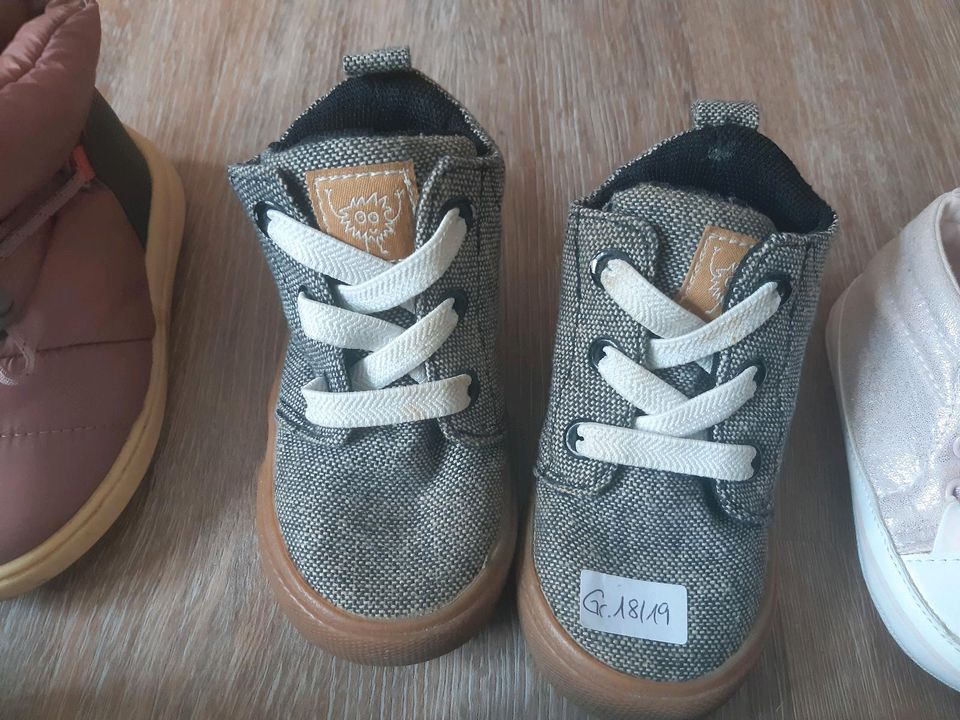 Baby Schuhe gr 18-21 und kleiner in Braunschweig