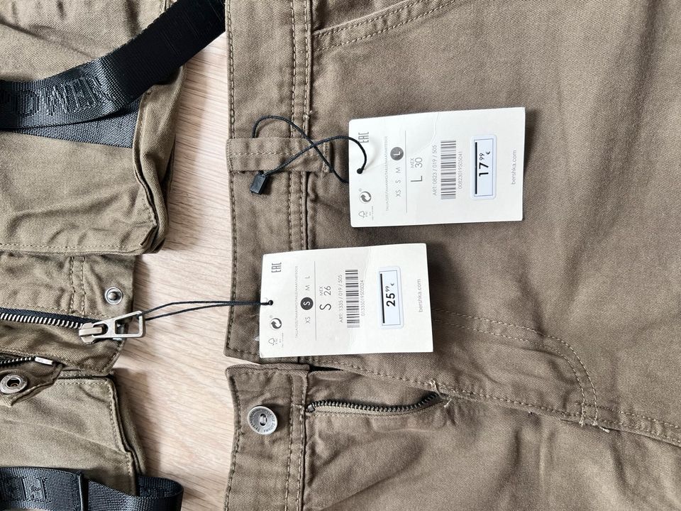 2 Teiler Jacke & Rock Oliv *Nagelneu mit Etikett* von Bershka in Köln