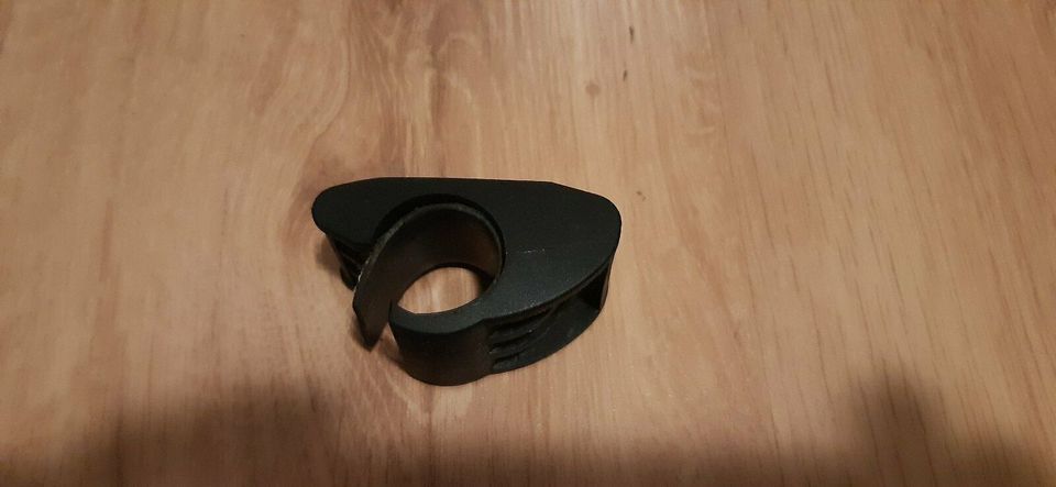 Fahrrad Schlauch Licht Pedale Bar Ends Klickfix Halter Kettenrei in Massing