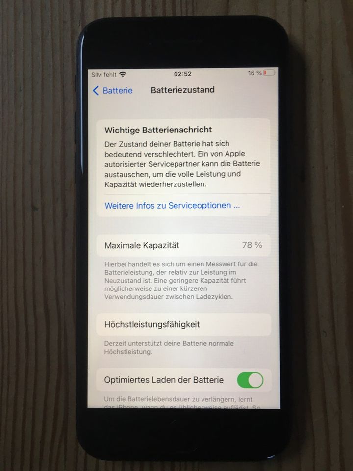 Apple iPhone 7, 32 Gb, Spigen-Hülle in Pünderich