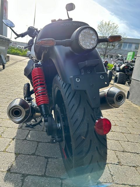 Moto Guzzi V7 Stone Ten in Esslingen