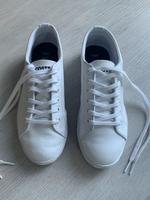Lacoste Sneaker weiß 37 Turnschuhe Niedersachsen - Staufenberg Vorschau