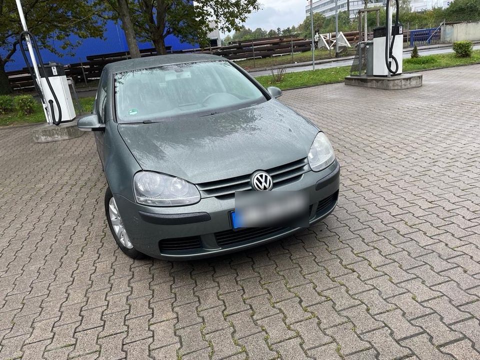 Volkswagen Golf 5 in Stuttgart
