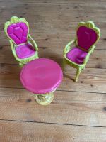 Barbie Möbel Tisch und 2 Stühle Hessen - Mühltal  Vorschau