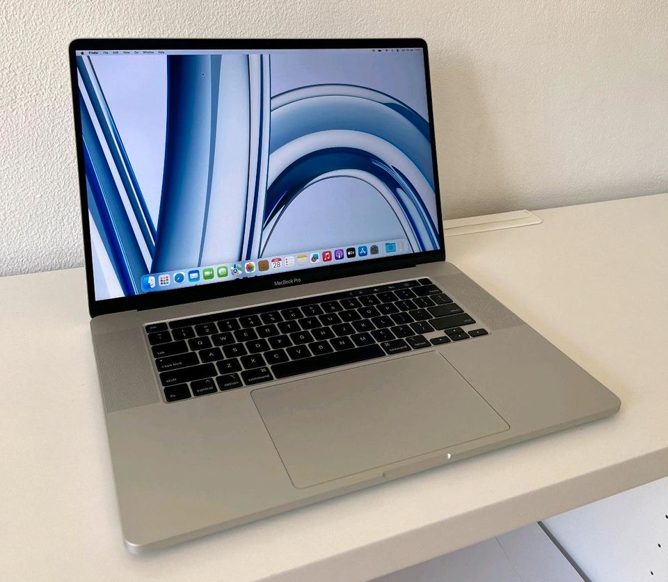 Macbook Pro 2019 16zoll in München
