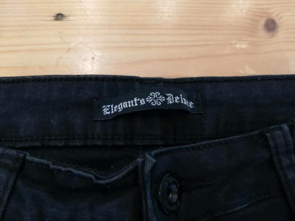 Damen Jeanshose schwarz in Flieden