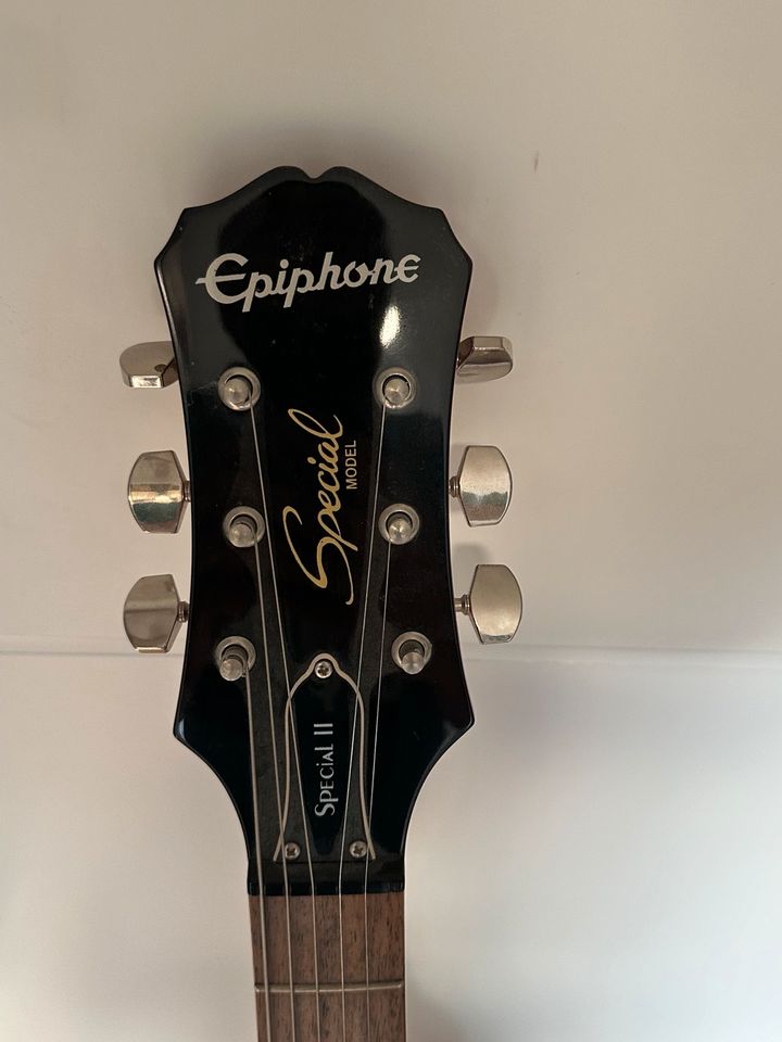 Epiphone Les Paul Special 2 E-Gitarre mit Marshall Verstärker in Leuterod