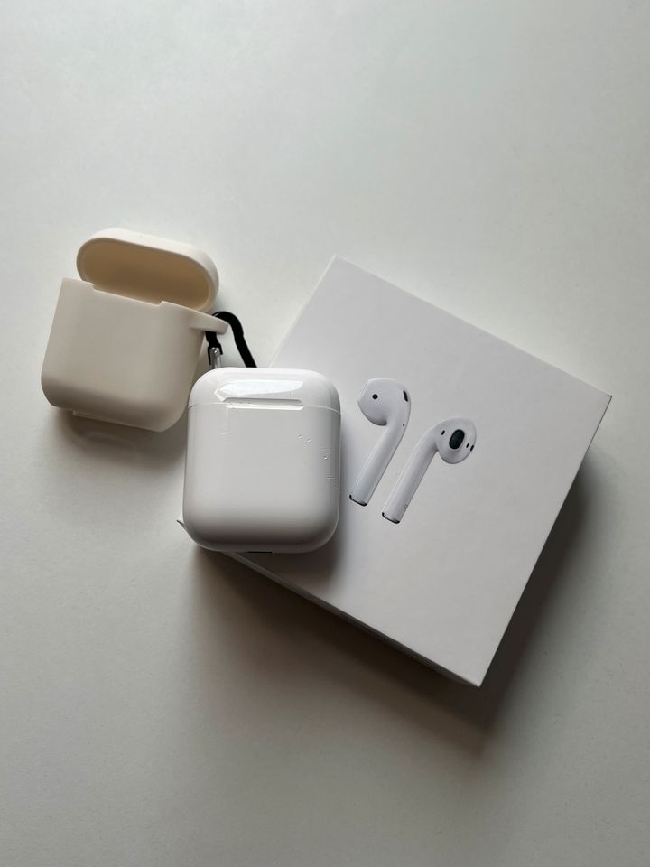 Apple AirPods 2 Generation Kopfhörer In-Ear Bluetooth kabellos mi in Ingolstadt