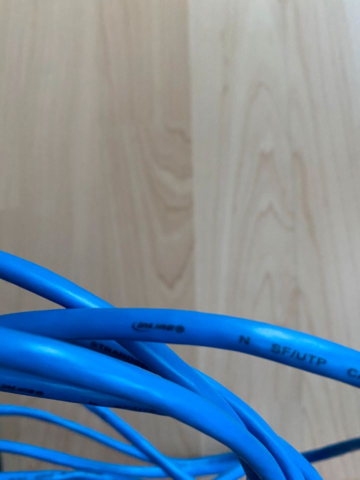 Blaues Ethernetkabel Netzwerkkabel LAN 5m in Hofheim am Taunus