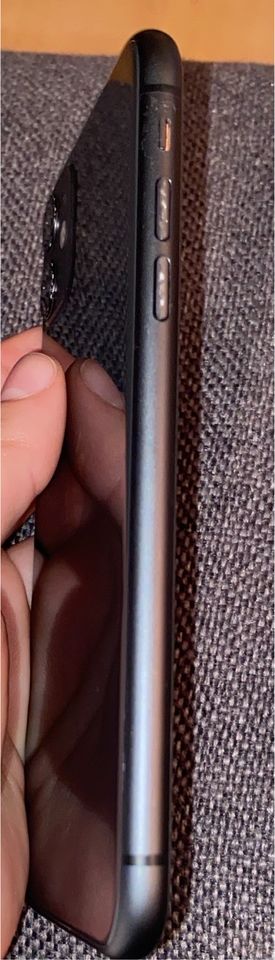 iPhone 11 schwarz in Delbrück