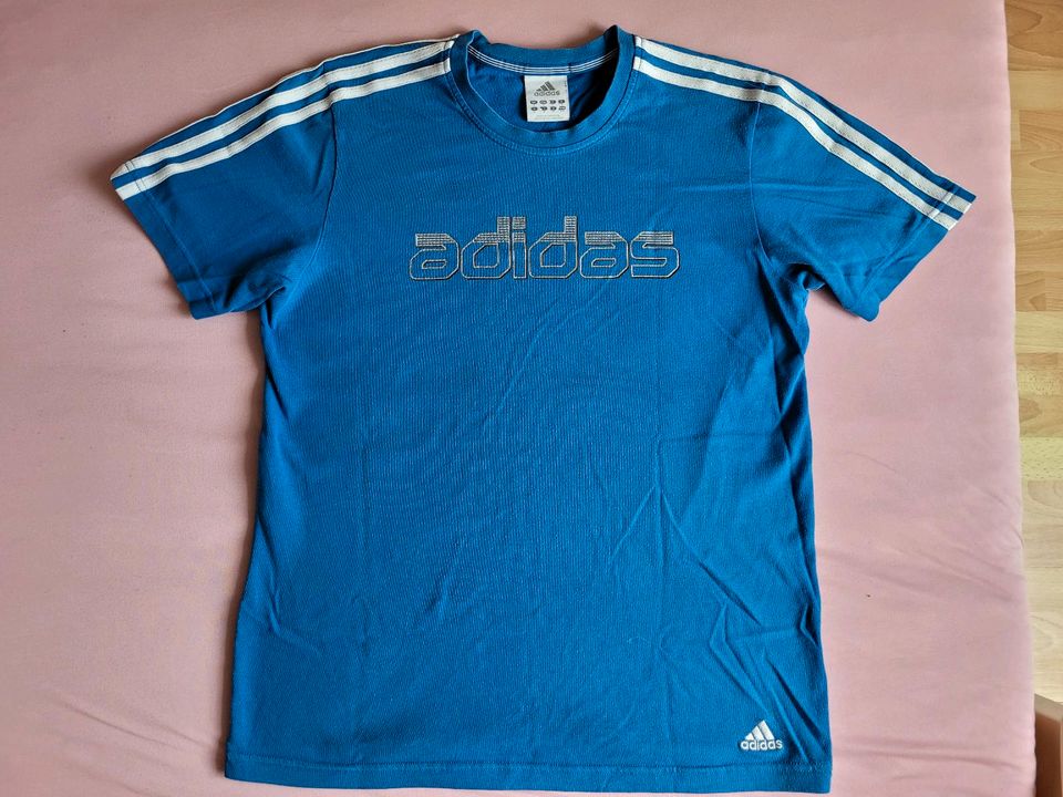 Adidas T-Shirt Gr.S blau in Hannover