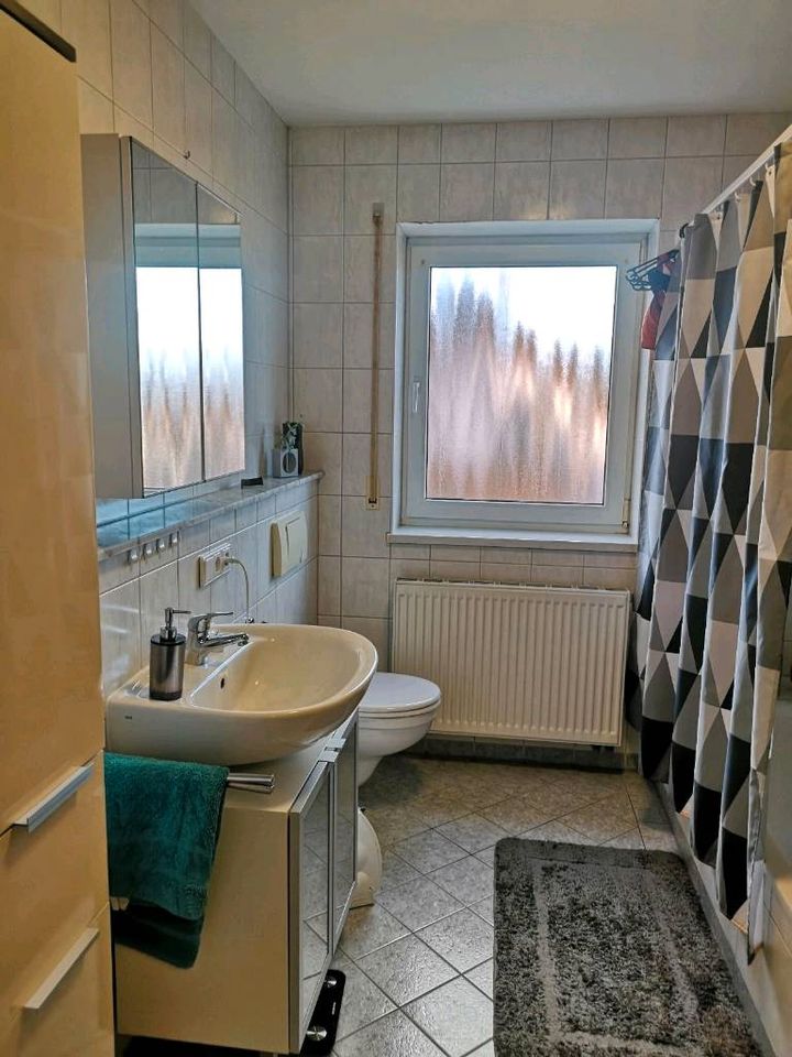 Helle 4-6 Zimmer Wohnung in Poppenlauer in Maßbach