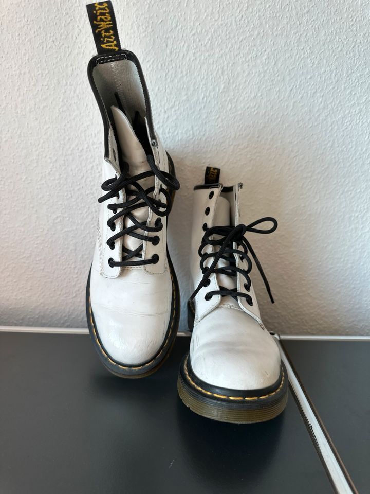 Dr Martens Stiefel - Weiß Lackleder 38 in Aachen