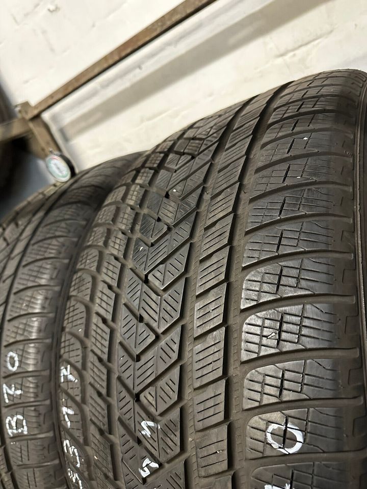 2x Winterreifen Pirelli Scorpion Winter 315/40 R21 115V B70 5,5mm in Kevelaer