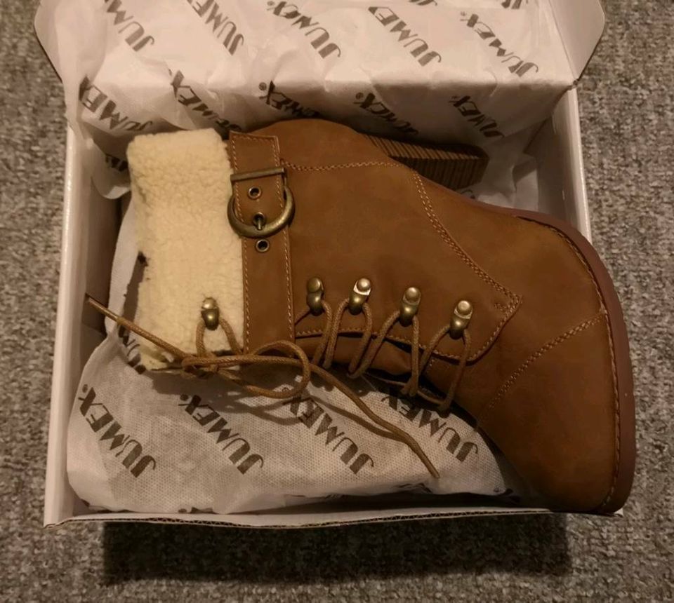 NEU Damen Stiefeletten mit Schnürung - Camel, Gr. 40 in Berlin