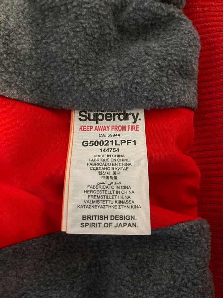 Superdry Jacke Winterjacke Damen - Rot - Größe M - Neuwertig in Dürrwangen