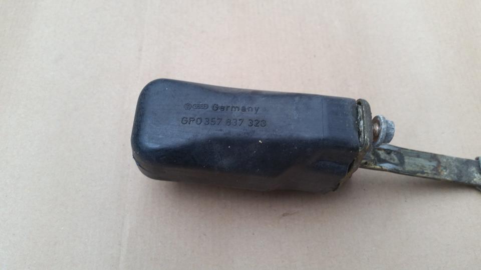 VW Passat 35i Türfangband Türstopper Türbremse vorne links in Schwäbisch Hall