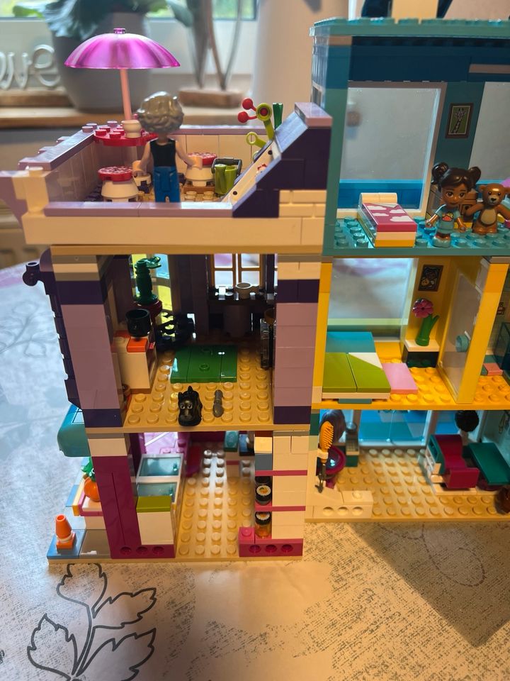 Lego 41704 Wohnblock und 41729 Fresh Markt in Meschede