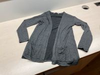 H&M offener Cardigan Strickjacke glitzer Dunkelgrau Gr. 146-152 Bayern - Dingolfing Vorschau