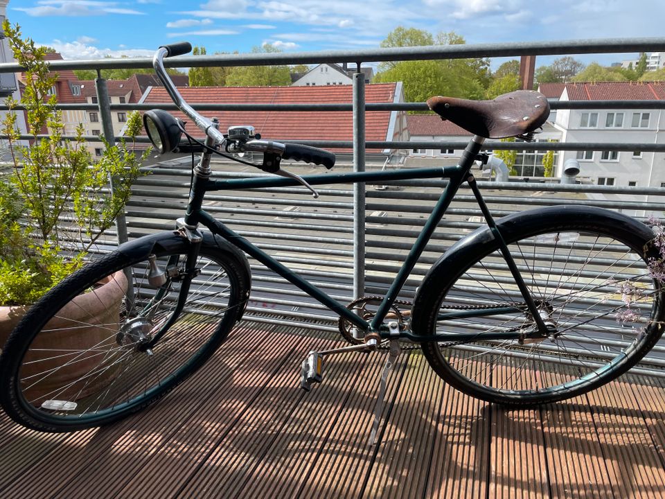 Ein Fahrrad-Oldtimer der Marke Fixor in Bremen