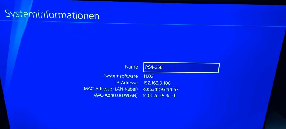 PS4 Pro 1TB mit 2 Controller, Headset und Ladestation top Zustand in Lindlar