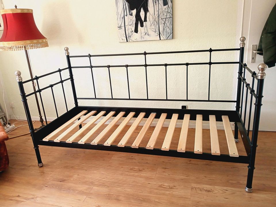 Bett von IKEA Metallbett Tagesbett Kinderbett 80x200cm in Wermelskirchen
