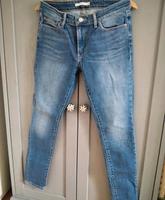 levis 711 super Zustand Niedersachsen - Celle Vorschau