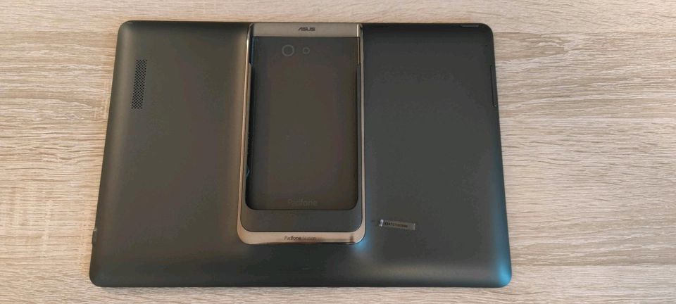 The new Infinity Padfone 2 In 1 Set - A86 32GB (gebraucht) in Meschede