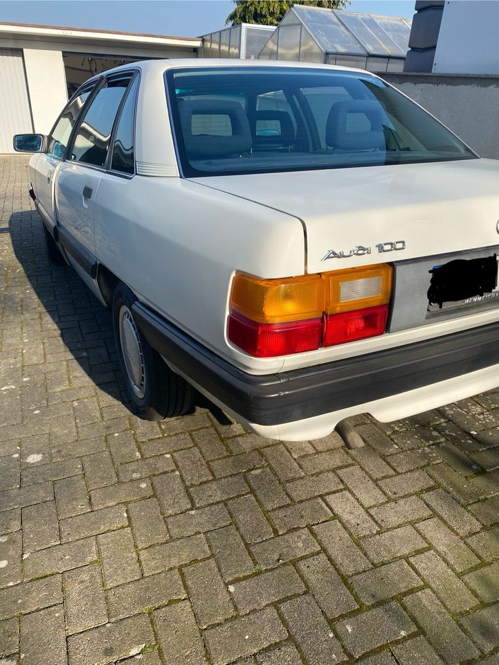 Zu verkaufen Audi 100 in Herford