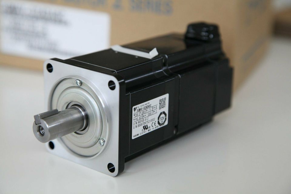 Yaskawa SGMAV-02ADA6C Servomotor 200W, NEU! in Grasbrunn