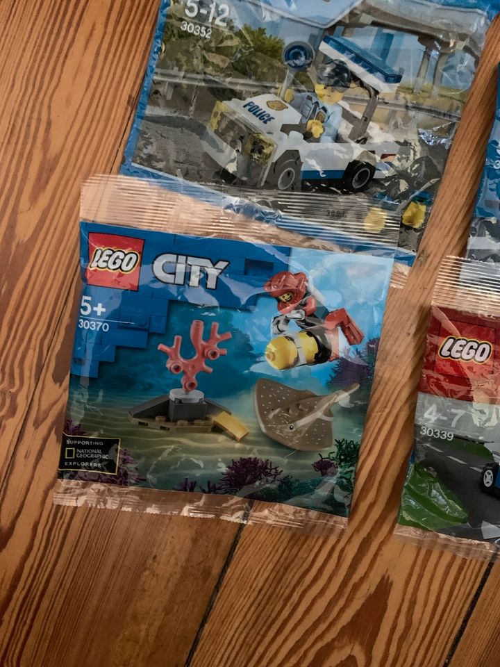LEGO City Polybag 30365 30590 30366 30352 30370 in Kiel