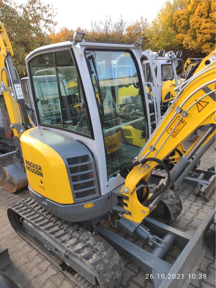 Bagger Wacker Neuson EZ26 - mieten in Königswinter