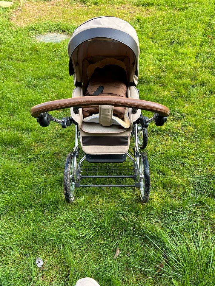 Kinderwagen mit Babyschale & Sportaufsatz in Nobitz