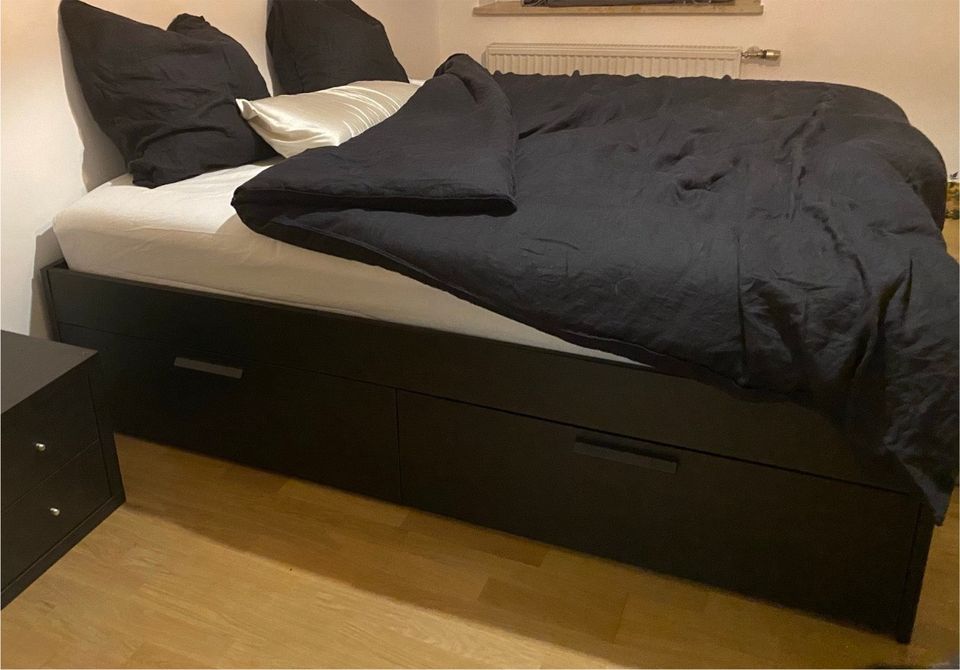 Ikea Brimnes Bett schwarz 180x200 inkl. Lattenrost in München