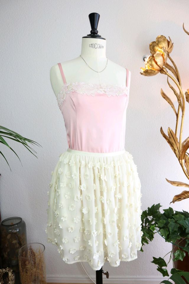 Top Shop Chiffon Rock Blumen Stickerei Barbie Princess Asos in Düsseldorf -  Bezirk 1 | eBay Kleinanzeigen ist jetzt Kleinanzeigen