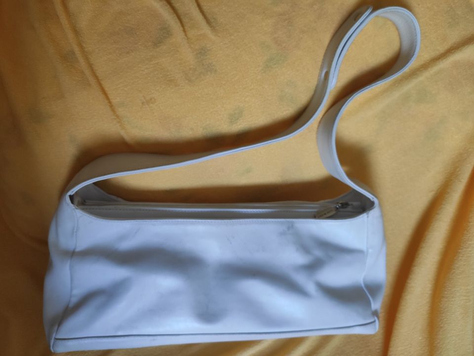 Valentino Handtasche weiß modern in Bad Orb
